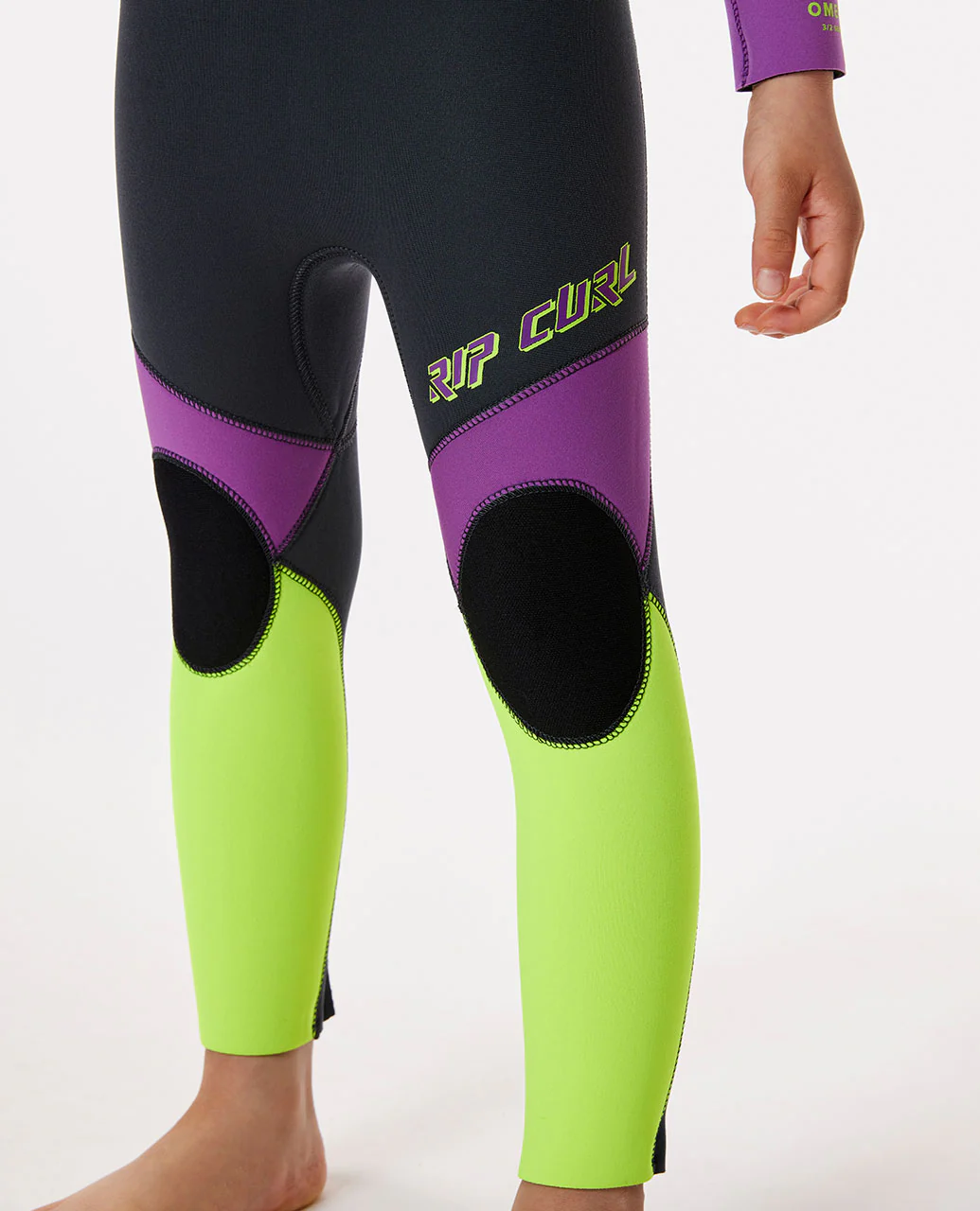 Kids Groms Omega 3/2mm Full Length Back Zip Wetsuit Steamer - Image 4