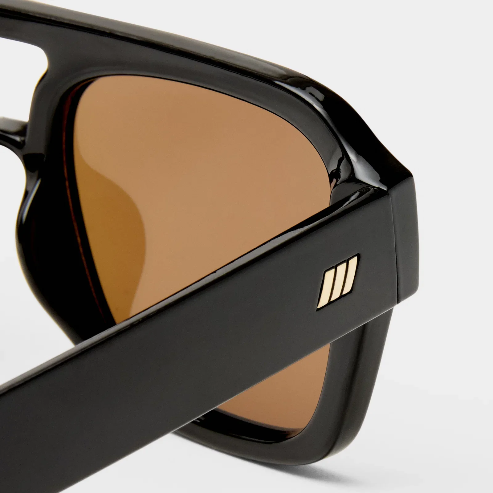 Subzero Unisex Sunglasses - Image 4