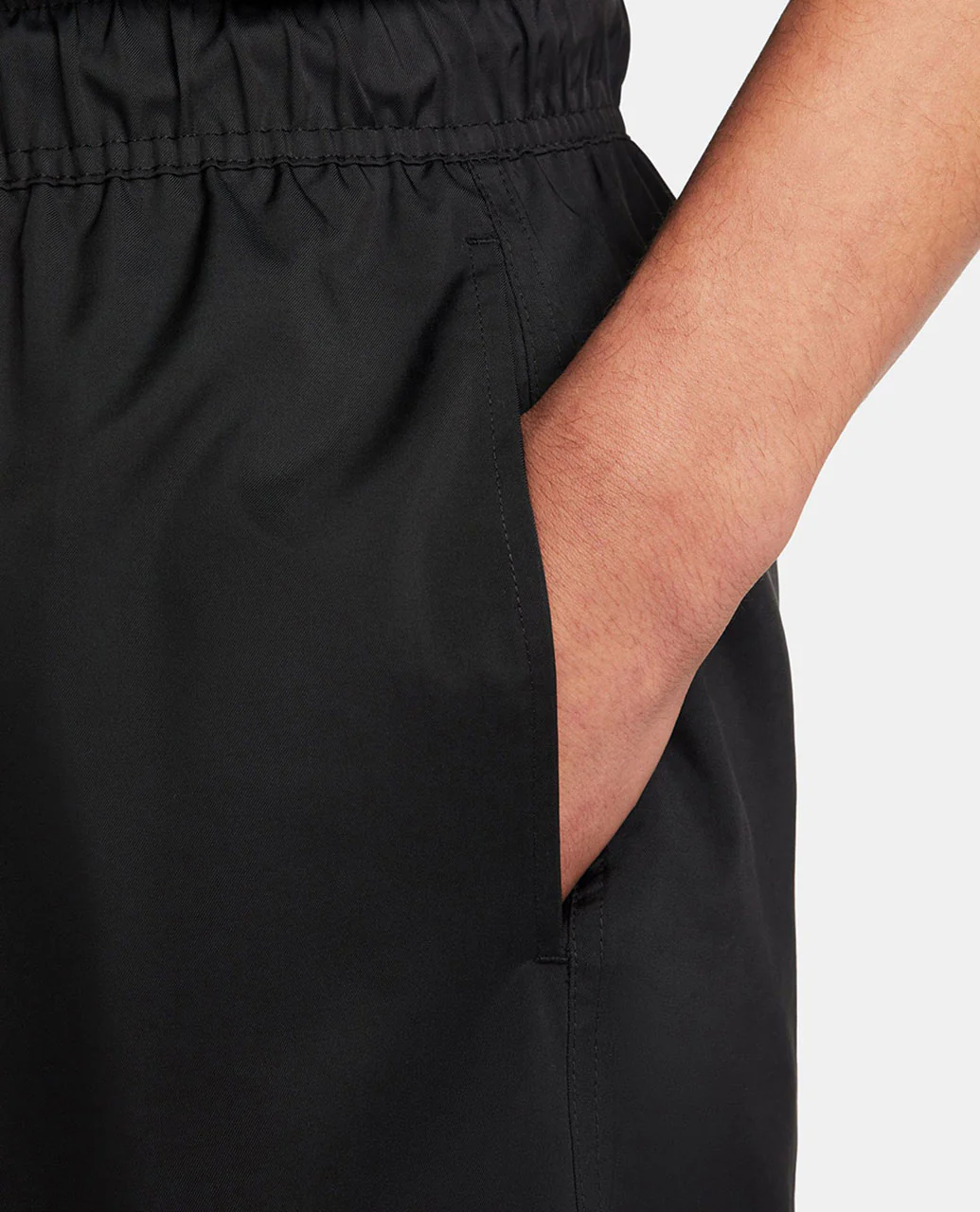 Nike Club Men's Woven Flow Shorts - Image 3