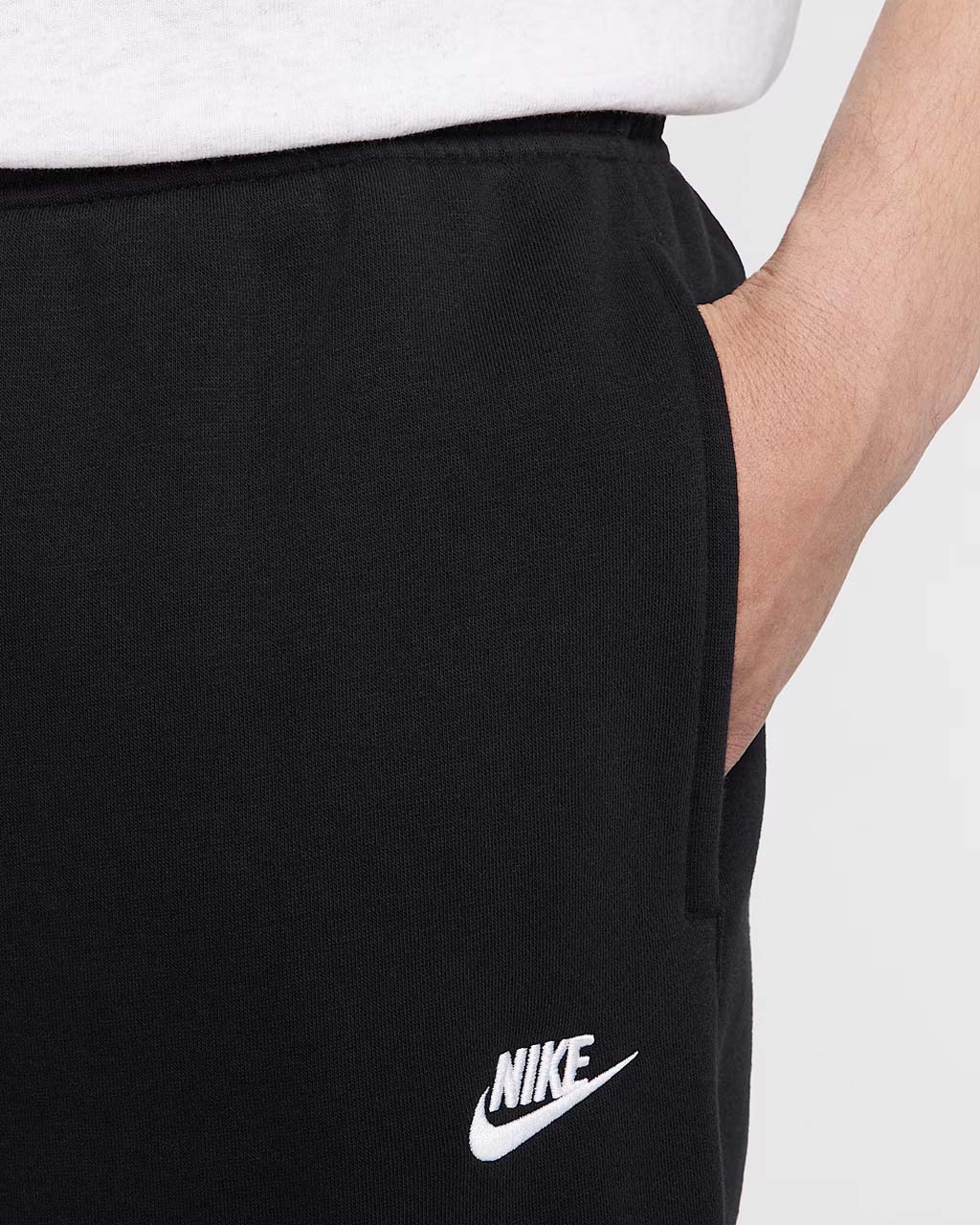 Nike Club Men's Joggers - Image 5