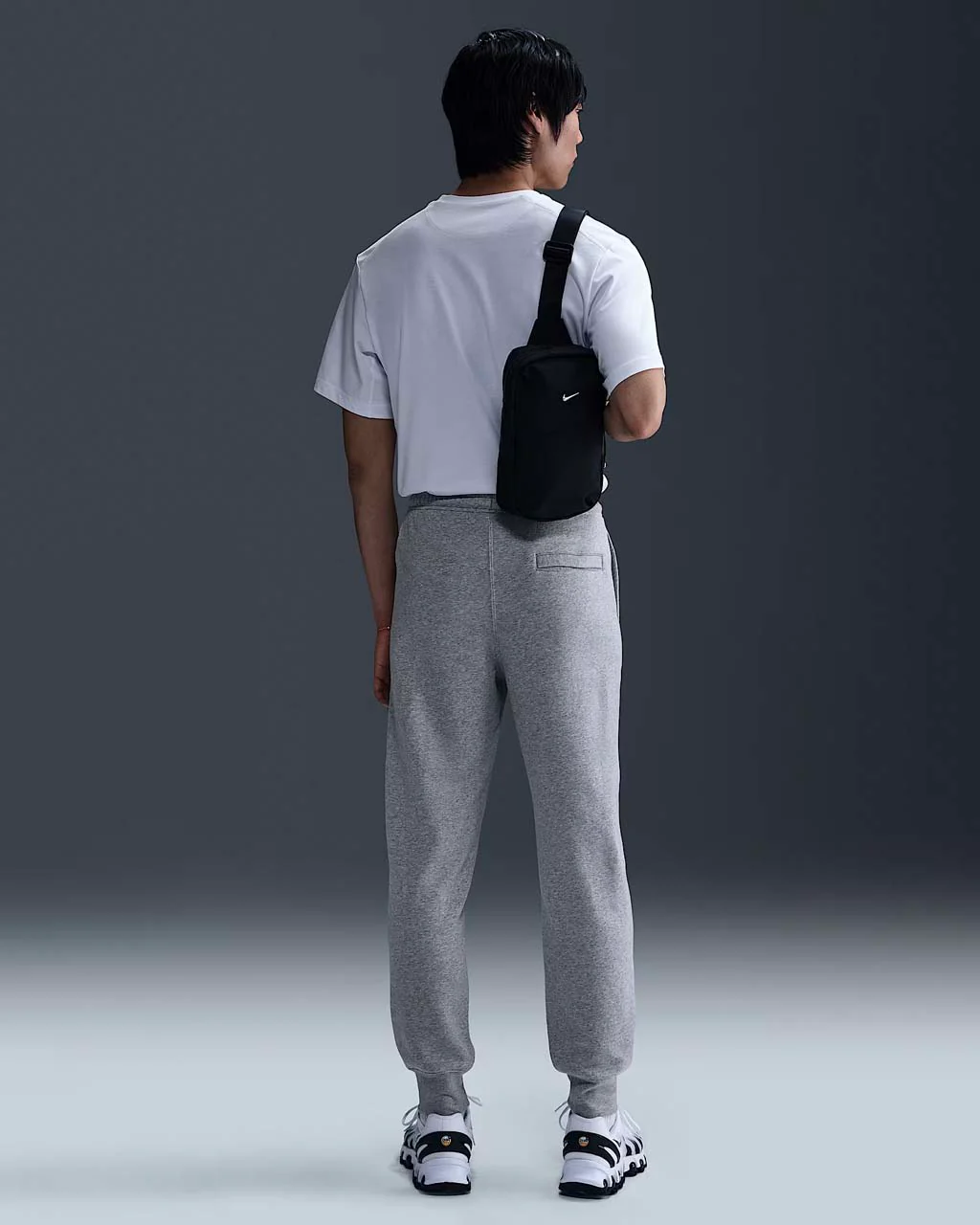 Nike Men's Joggers - Image 2