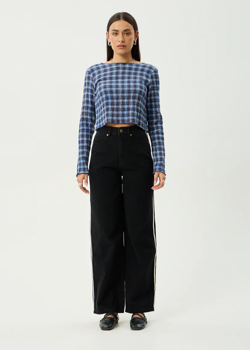 Mountains Seersucker Long Sleeve Top - Image 6