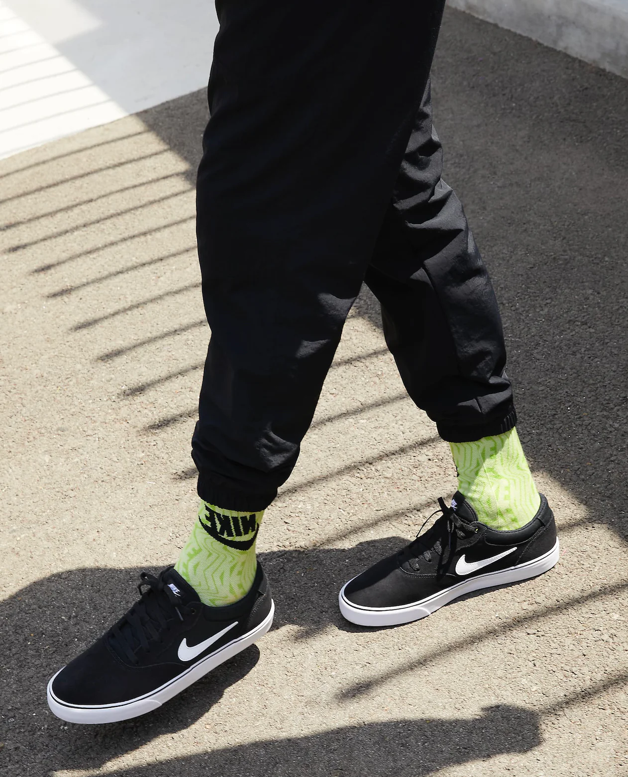 Nike SB Chron 2 Canvas Skate Shoe - Image 6