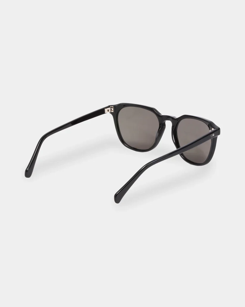 Otis Divide Sunglasses - Image 4