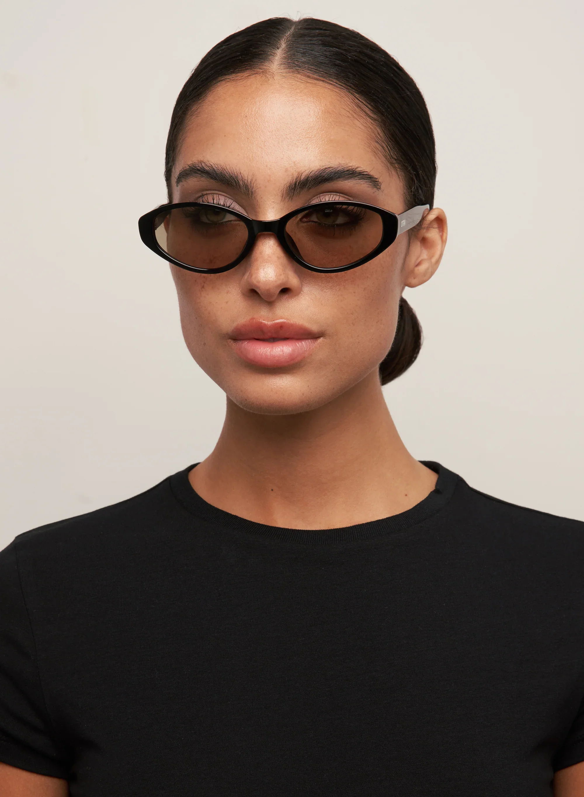 Otra Ivy Sunglasses - Image 2
