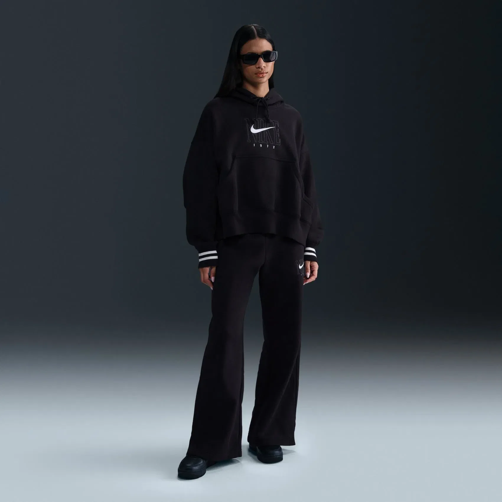 Sportswear Phoenix Wide Leg Graphic Pant - Image 4